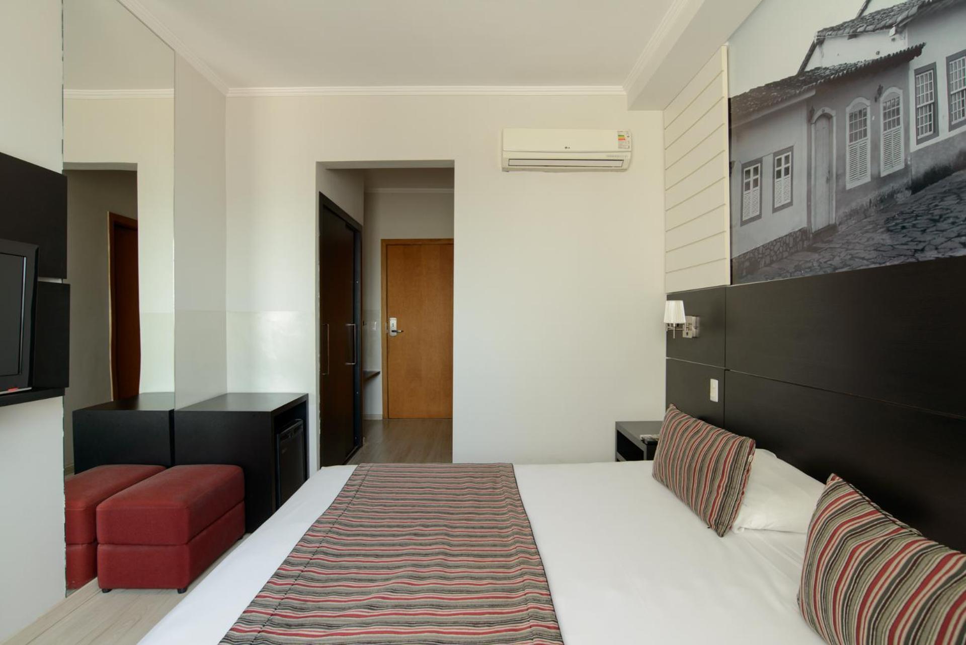 Faro Hotel Taubate Exterior photo